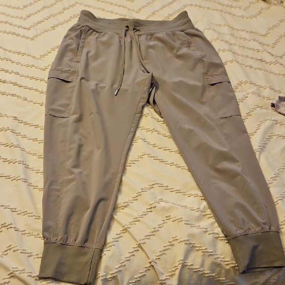 Calia Set - Picture 3 of 3